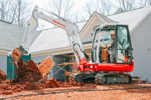 TAKEUCHI TB240 - Image 5