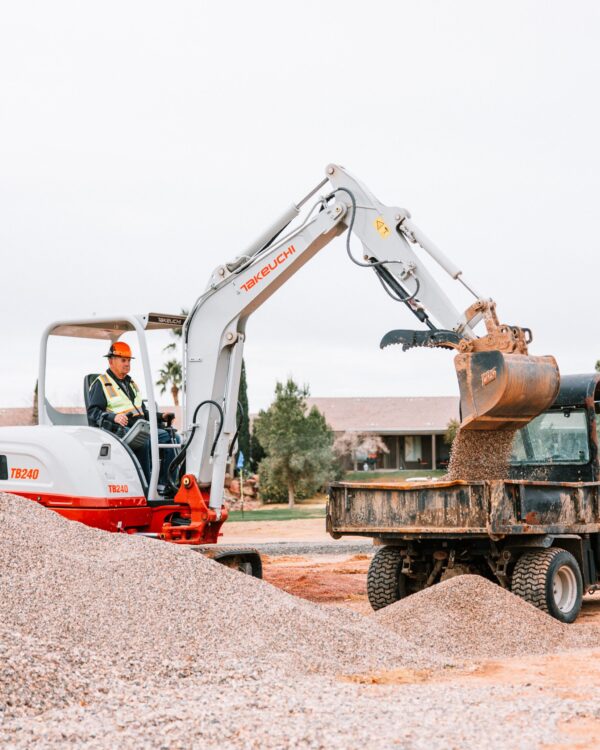 TAKEUCHI TB240 - Image 6