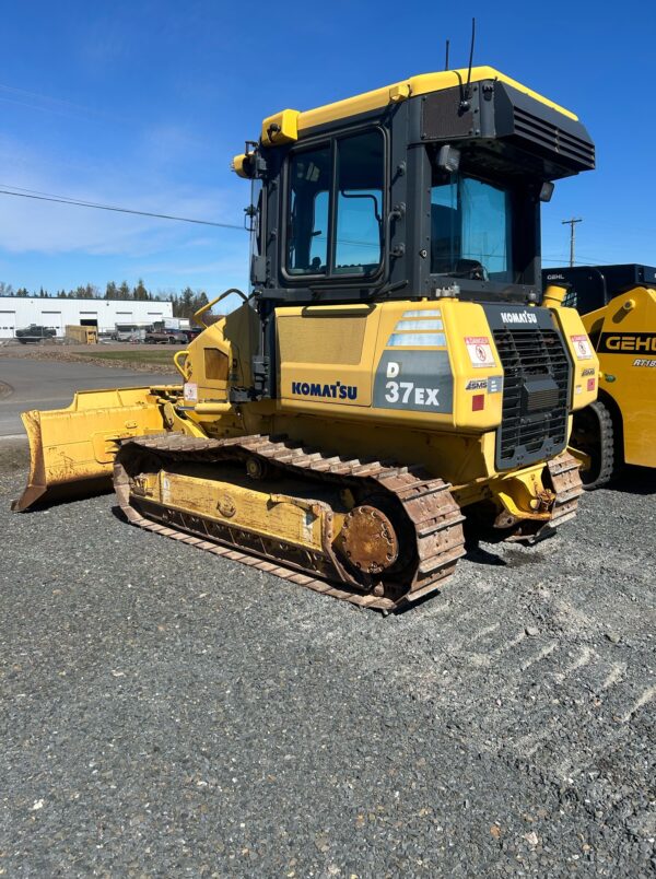 KOMATSU D37EX