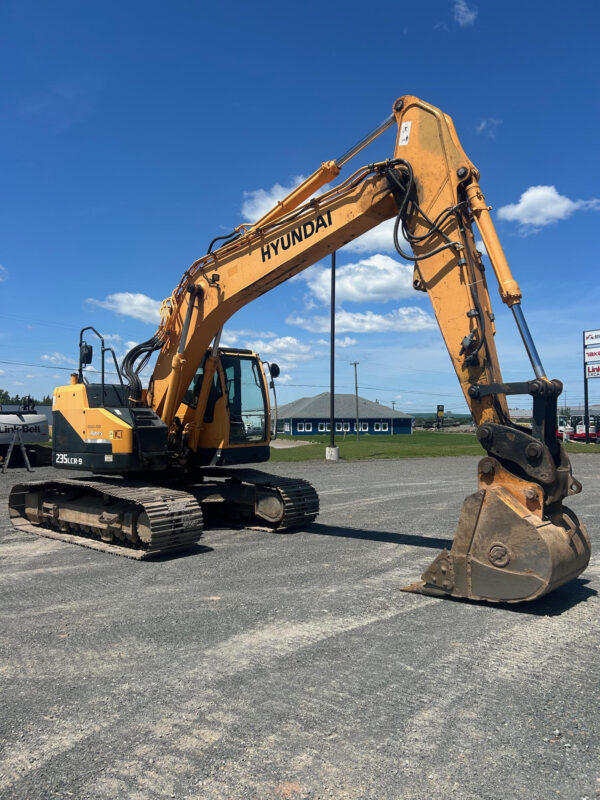HYUNDAI 235LC-9 - Image 10
