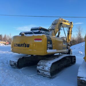 KOMATSU PC200